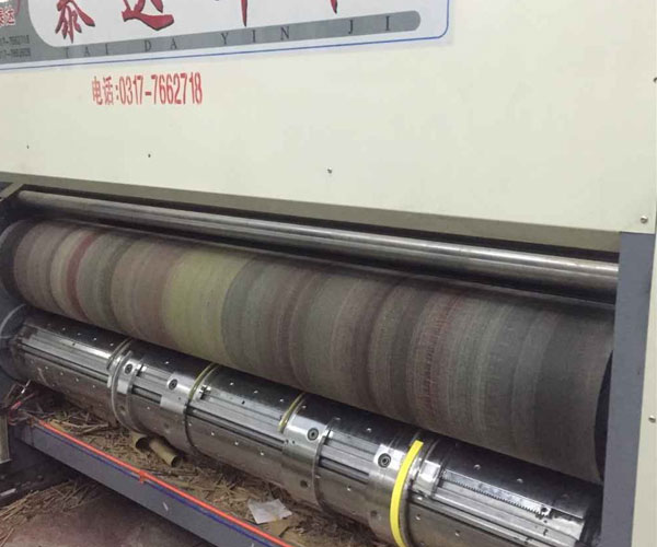 紙箱（xiāng）設備