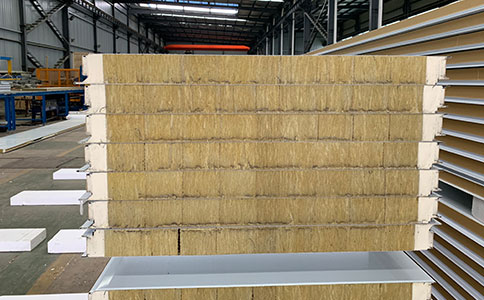 企（qǐ）口式岩棉夾芯彩鋼板的防火措施