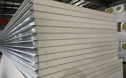 彩鋼岩棉夾芯板（bǎn）什麽時候翻新最（zuì）為合適