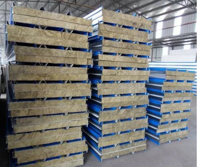 橫（héng）裝夾芯板保溫效能顯著